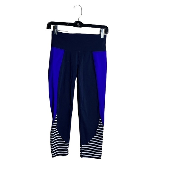 Athleta Chaturanga Flow Stripe Capri - Picture 1 of 9